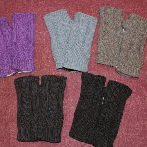 Nepalese Merino Wool Cable Knit Handwarmers Ash - Picture 2 of 2